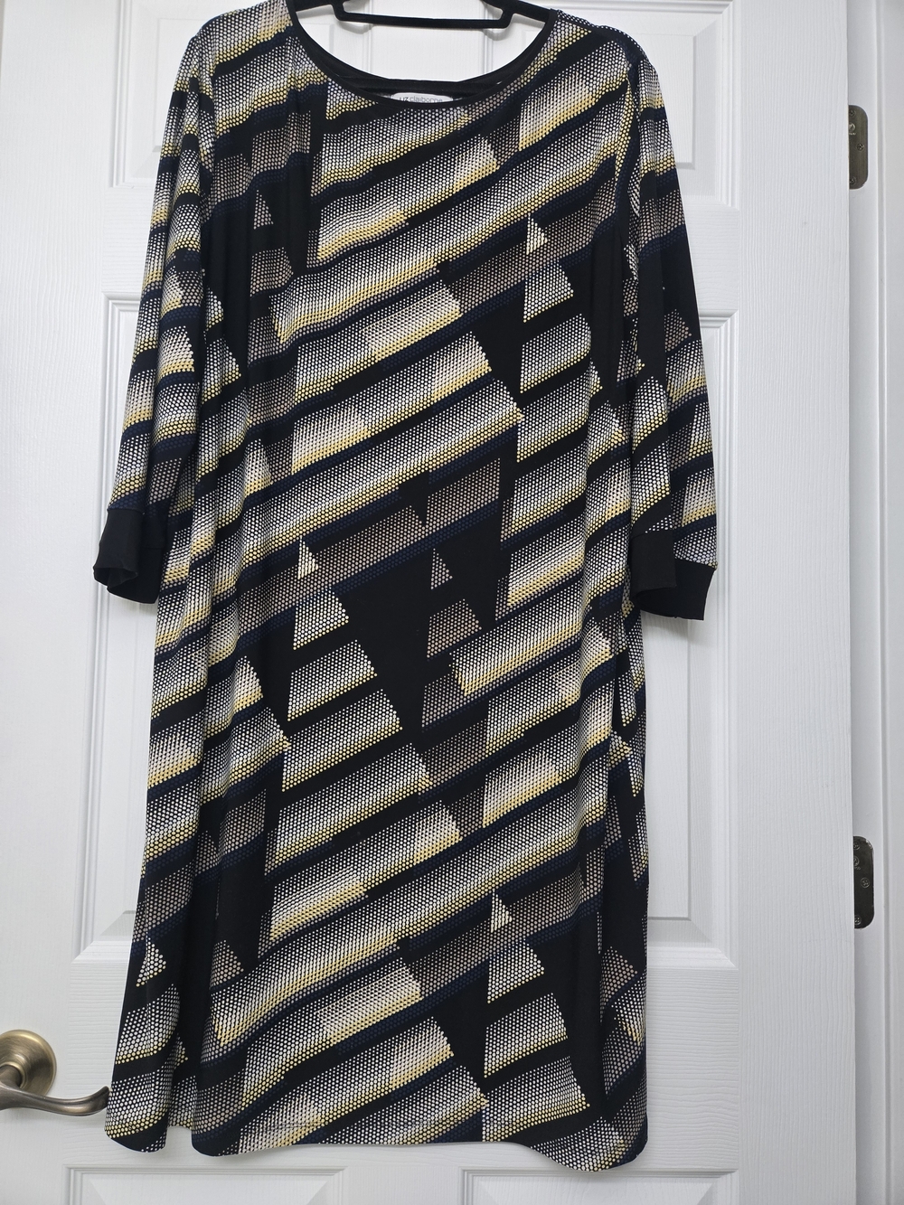 Liz Claiborne Women’s Black and Yellow Geometric Shift Dress